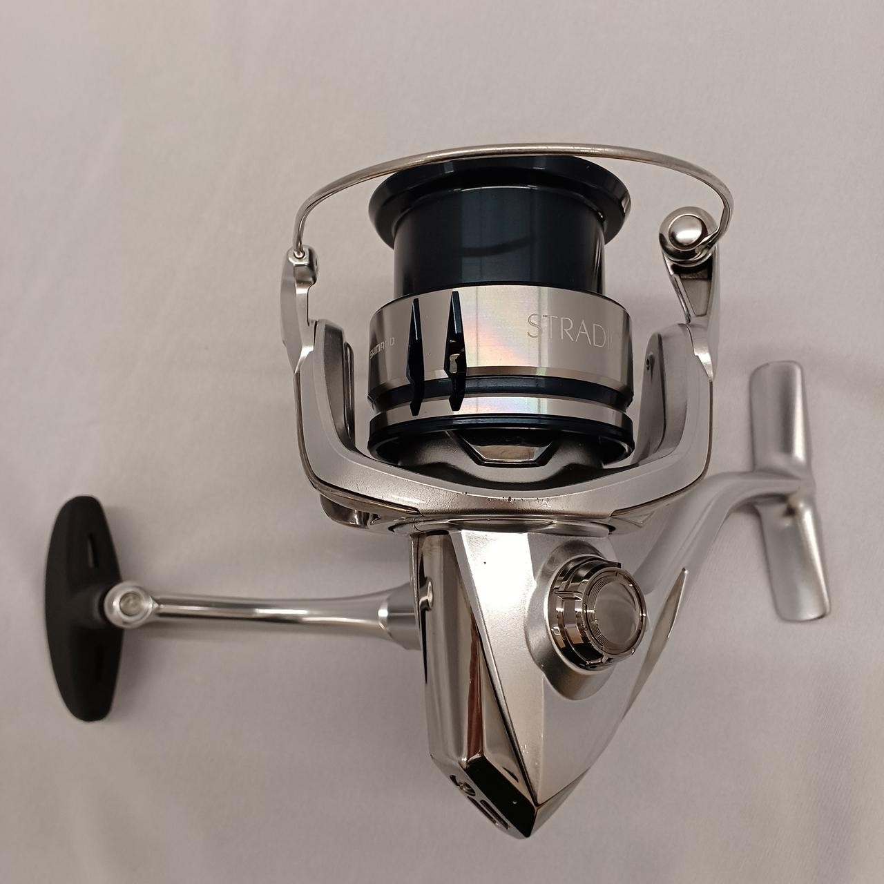 Shimano Stradic 4000MHG Spinning Reel with Accessories