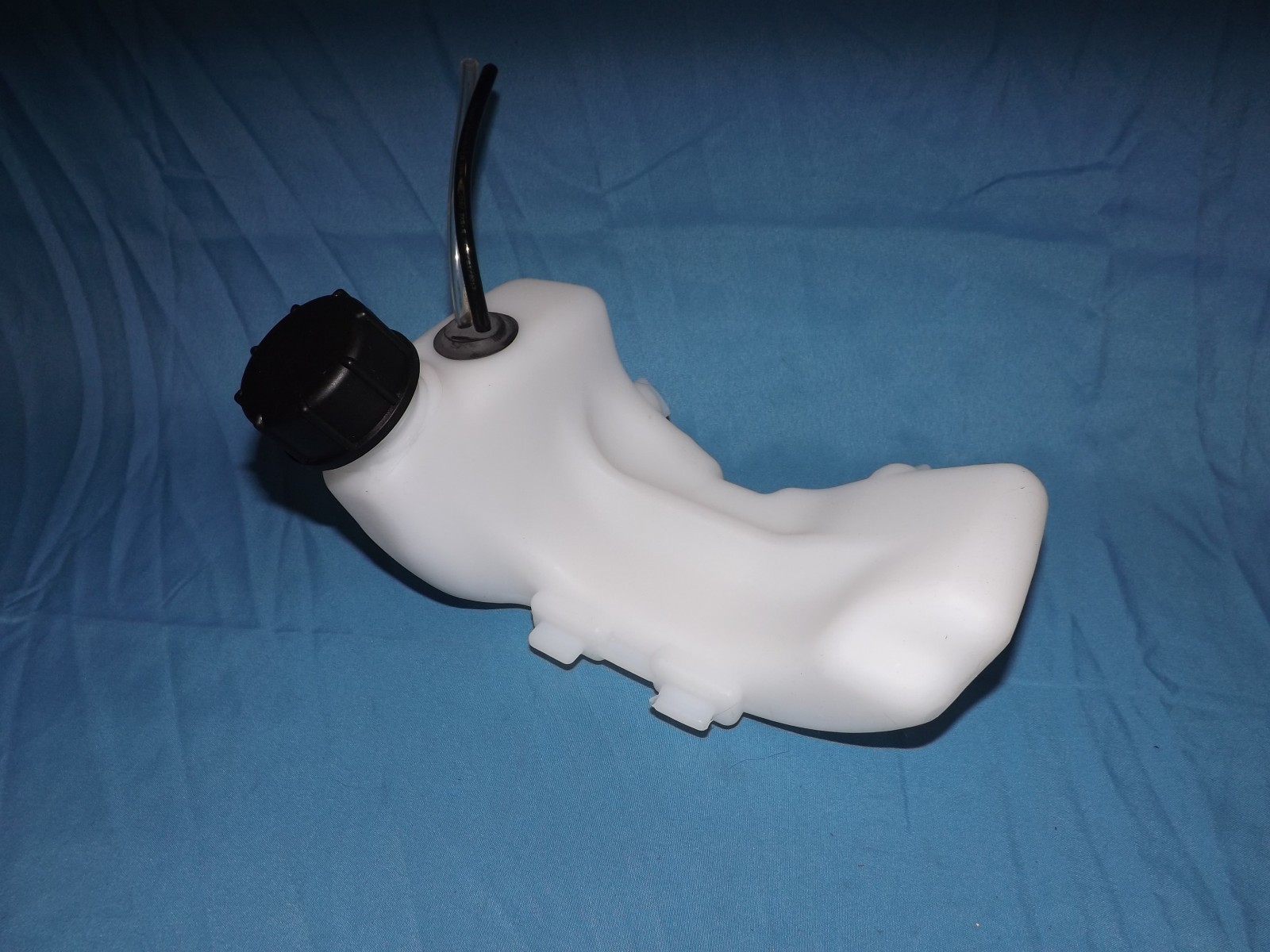 Jiffy Ice Auger WHITE FUEL TANK ASSEMBLY KIT – Fits a 4G lite Jiffy – Part #4455