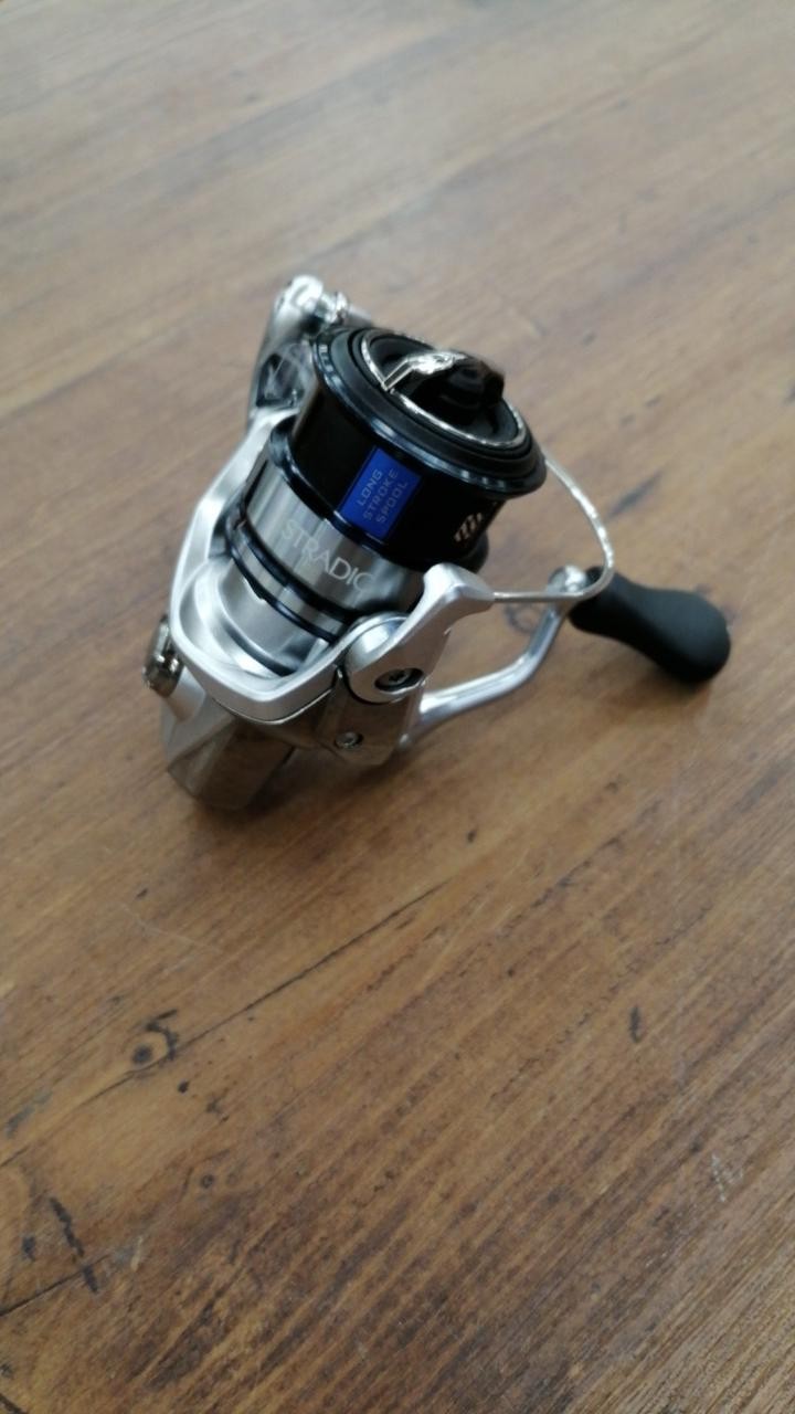 Shimano 19 Stradic C2000S Spinning Reel