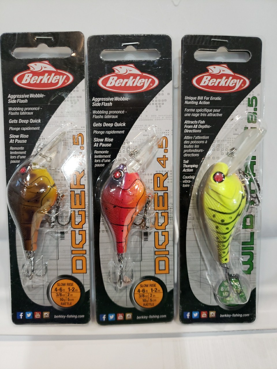 Lot of 3- Berkley Digger & Wild Thang Lipped Rattling Crankbait Rising Bass Lure