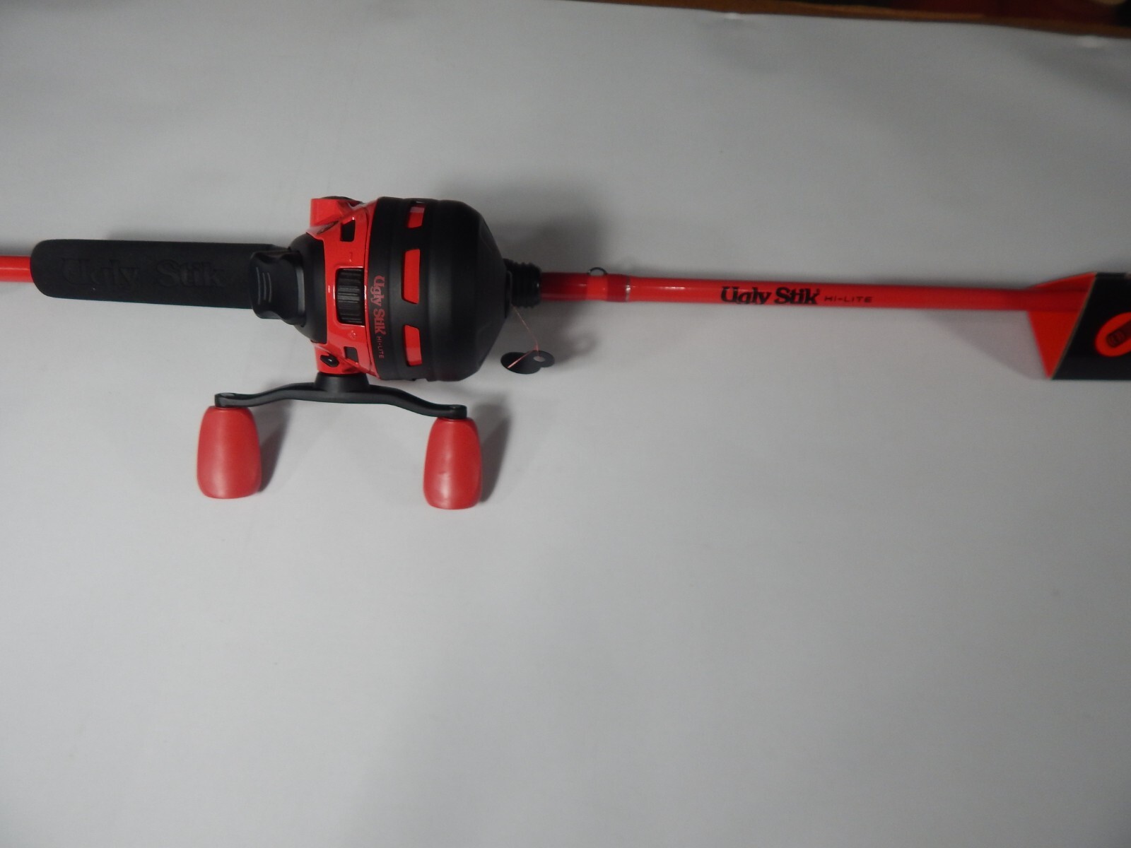 UGLY STIK HI LITE Spincast Combo, 6ft.,Medium, Ratio 3.8:1, 2 Pcs., Line 12 lbs.