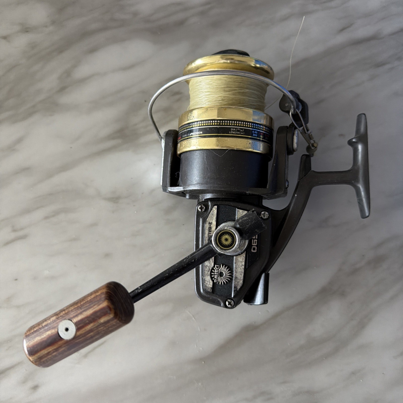 DAIWA BG90 Spinning Fishing Reel, Large Saltwater