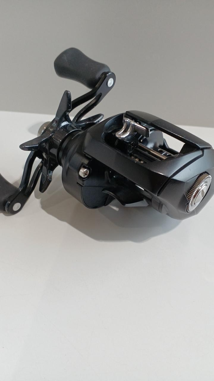 DAIWA TATULA TW 80 bait reel