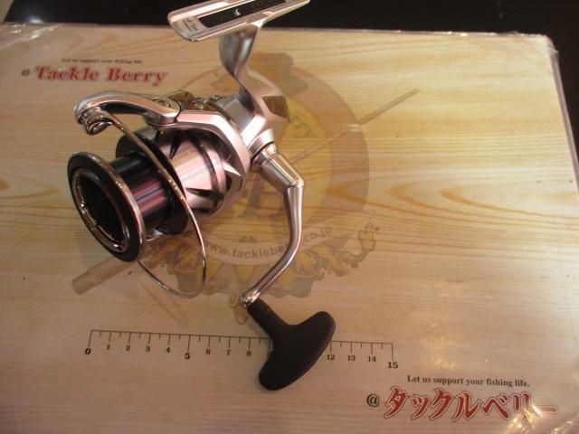 Shimano 23 Stradic 4000 Spinning Reel Used