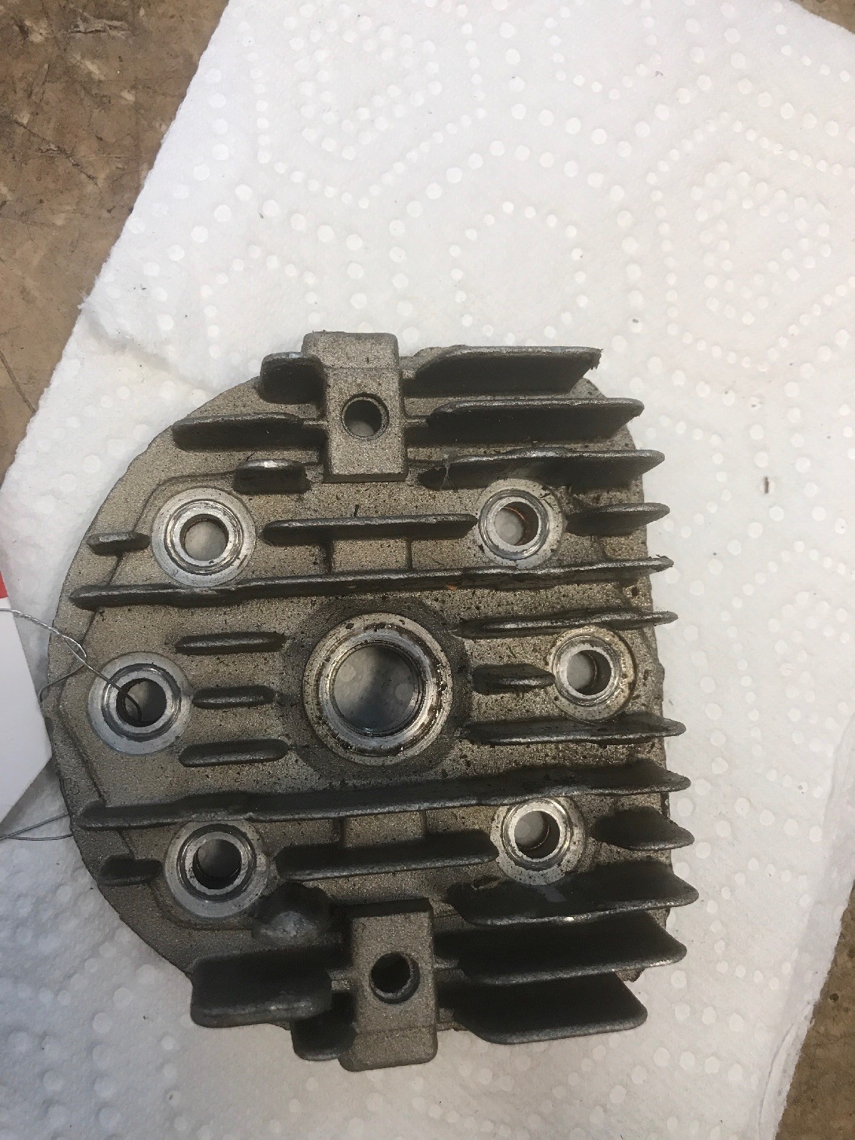 USED BUT GREAT SHAPE JIFFY ICE AUGER MODEL 30 ENGINE HEAD 6 BOLT GOOD THREADS