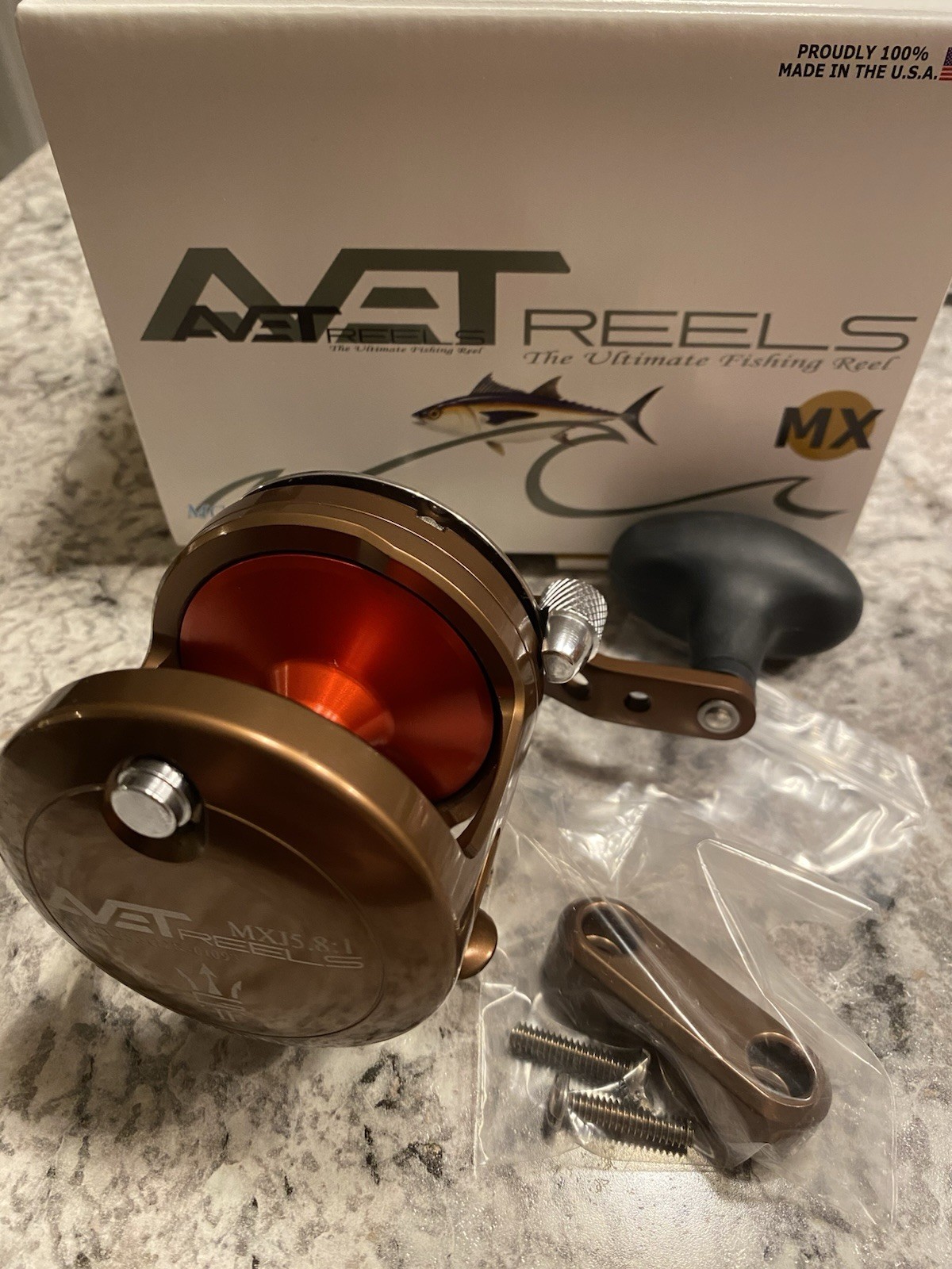 Avet MXJ 5.8:1 Conventional Neptunes Heart