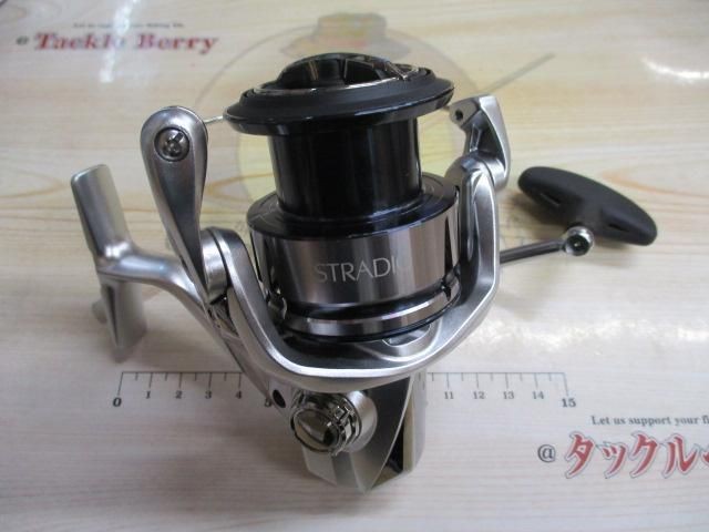 Shimano 19 Stradic 4000XG Spinning Reel Used