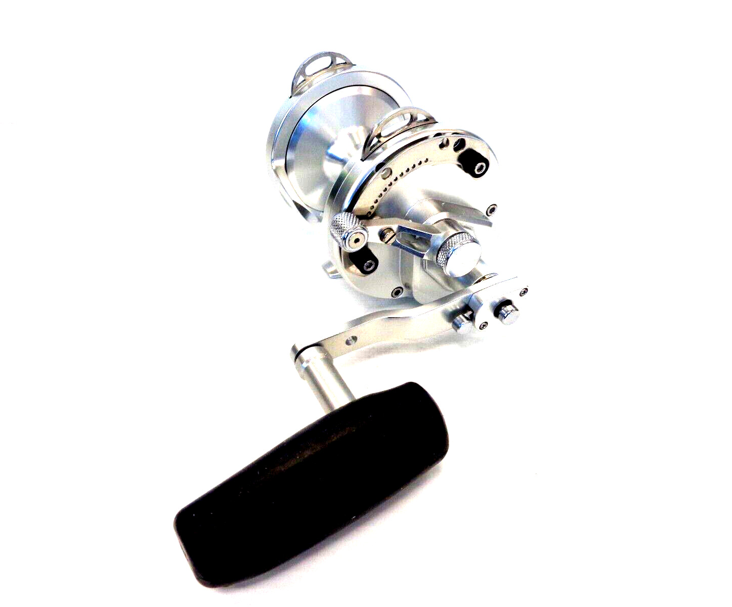 Avet HXW5/2 RAPTOR Two-Speed Lever Drag Reel  – LEFT HANDED – SILVER