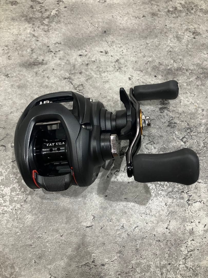 Daiwa TATULA TW 100H Bait Reel Right Handle Used Fishing Gear