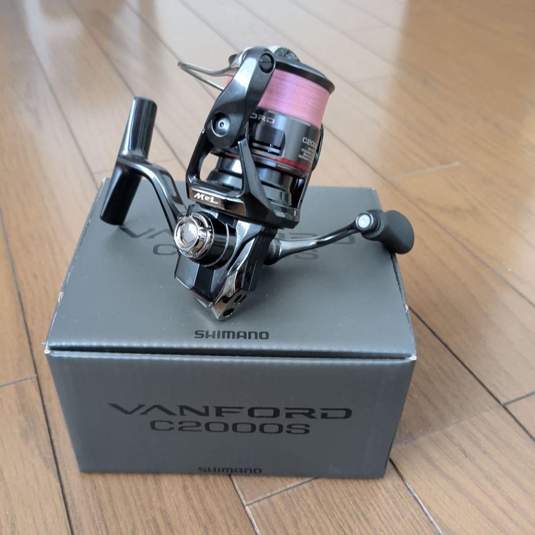 Shimano 24 VANFORD C2000S Lightweight Spinning Reel Freshwater Saltwater