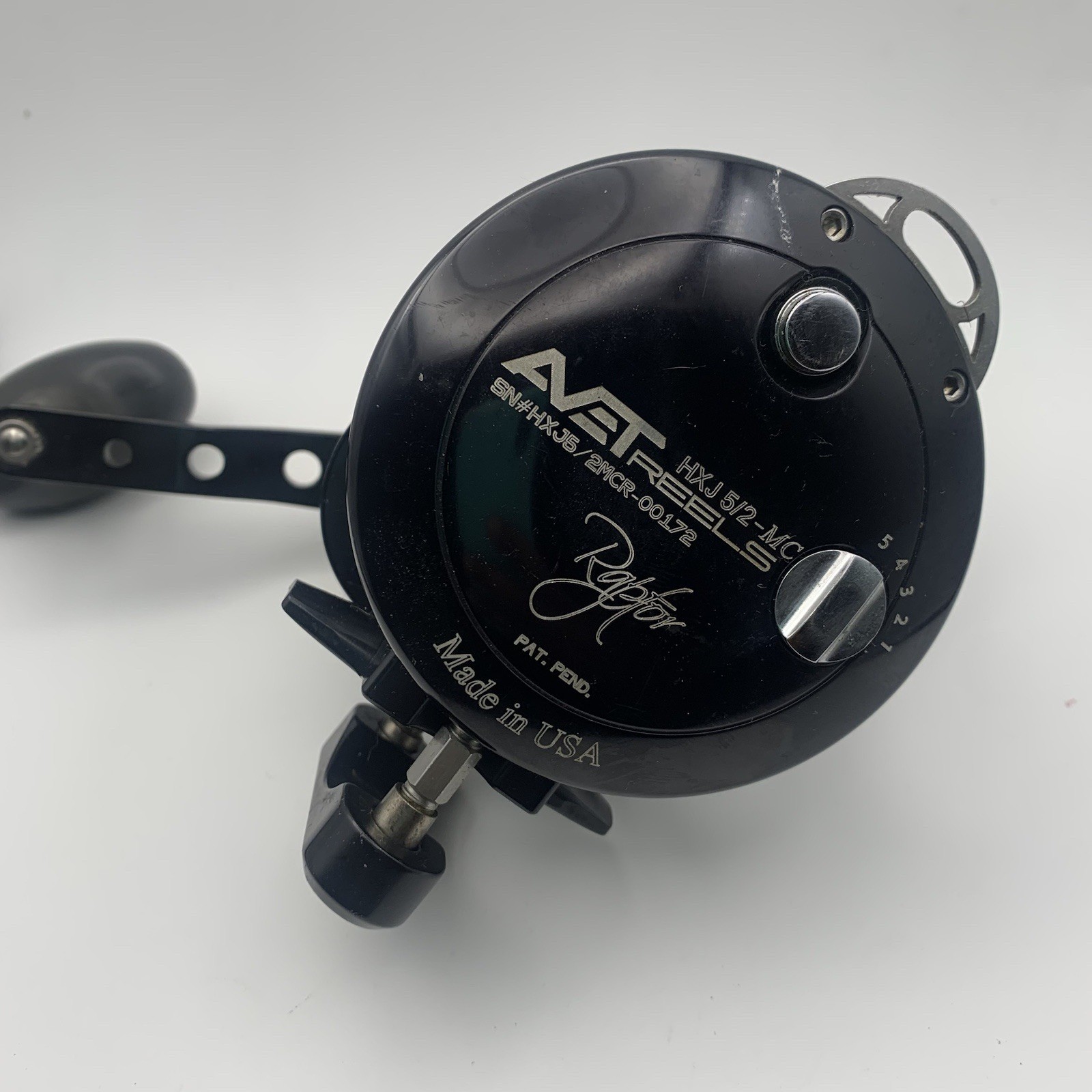 Avet HXJ 5/2 MC Raptor Two-Speed Lever Drag Casting Reel – GREAT CONDITION
