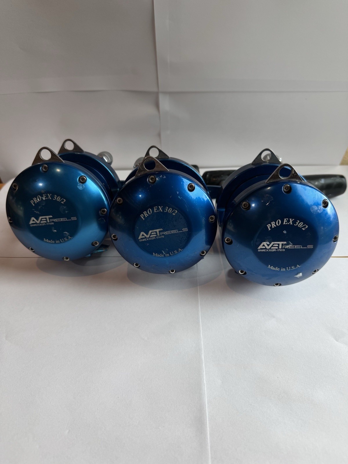 Avet EX  30/2 Two-Speed Lever Drag Reel, RH, Blue 3 Reels