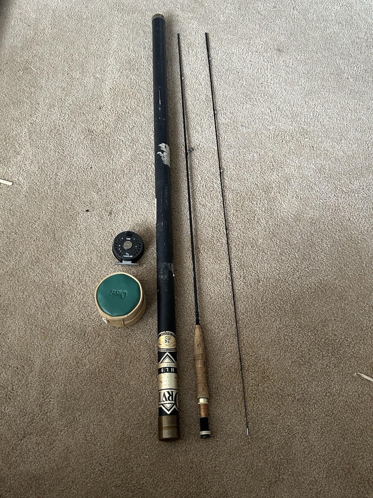 Orvis Graphite HLS Fly Rod. 8’ 6wt AND Orvis Battenkill 5/6 Reel Excellent Shape
