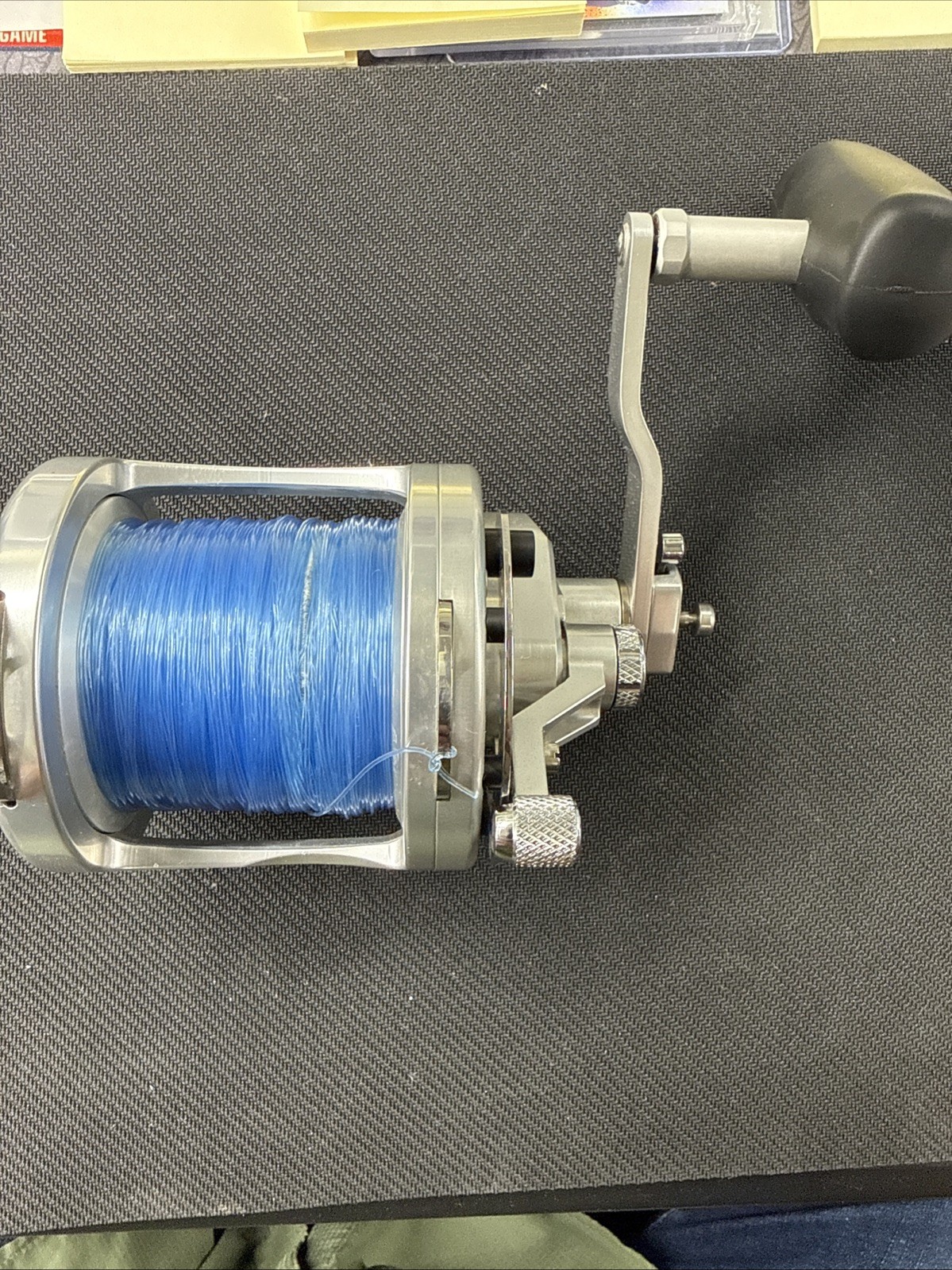 Avet Reels HXW 3/S-MC RAPTOR – Sliver- Three Speed Plus Power Handle – Used Once