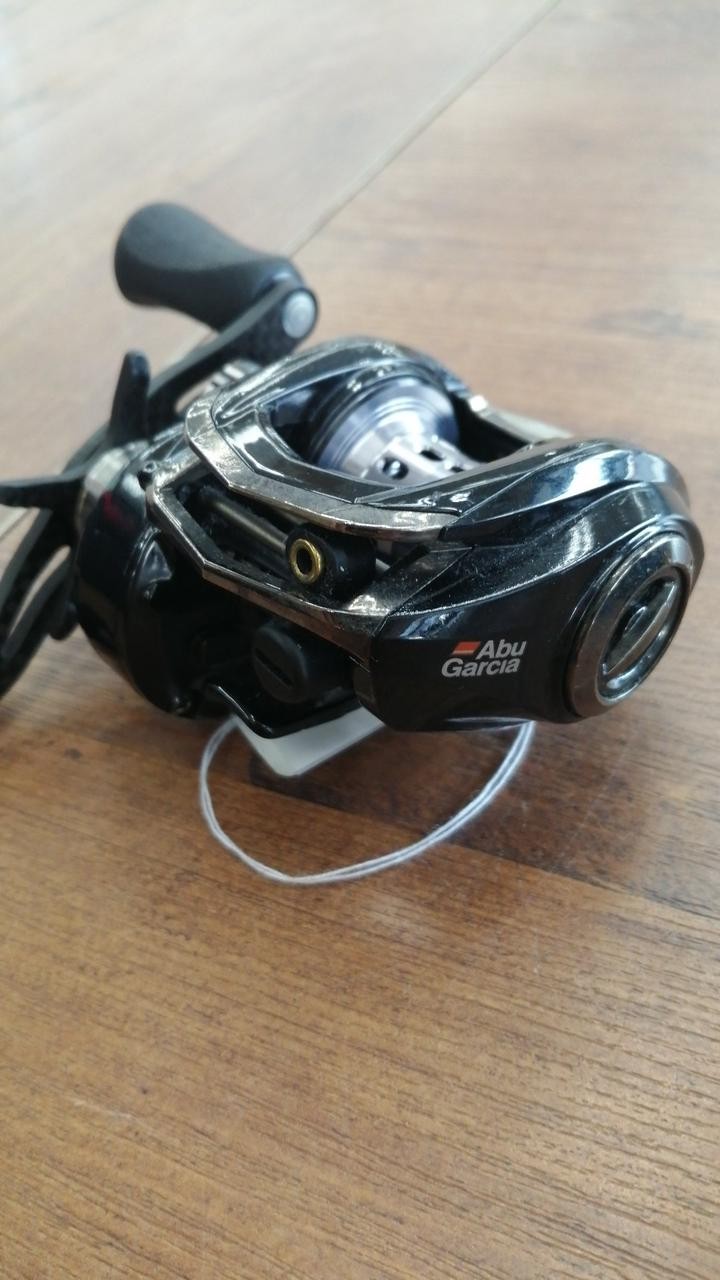 Abugarcia Revo Slc-Ib7 Bait Reel