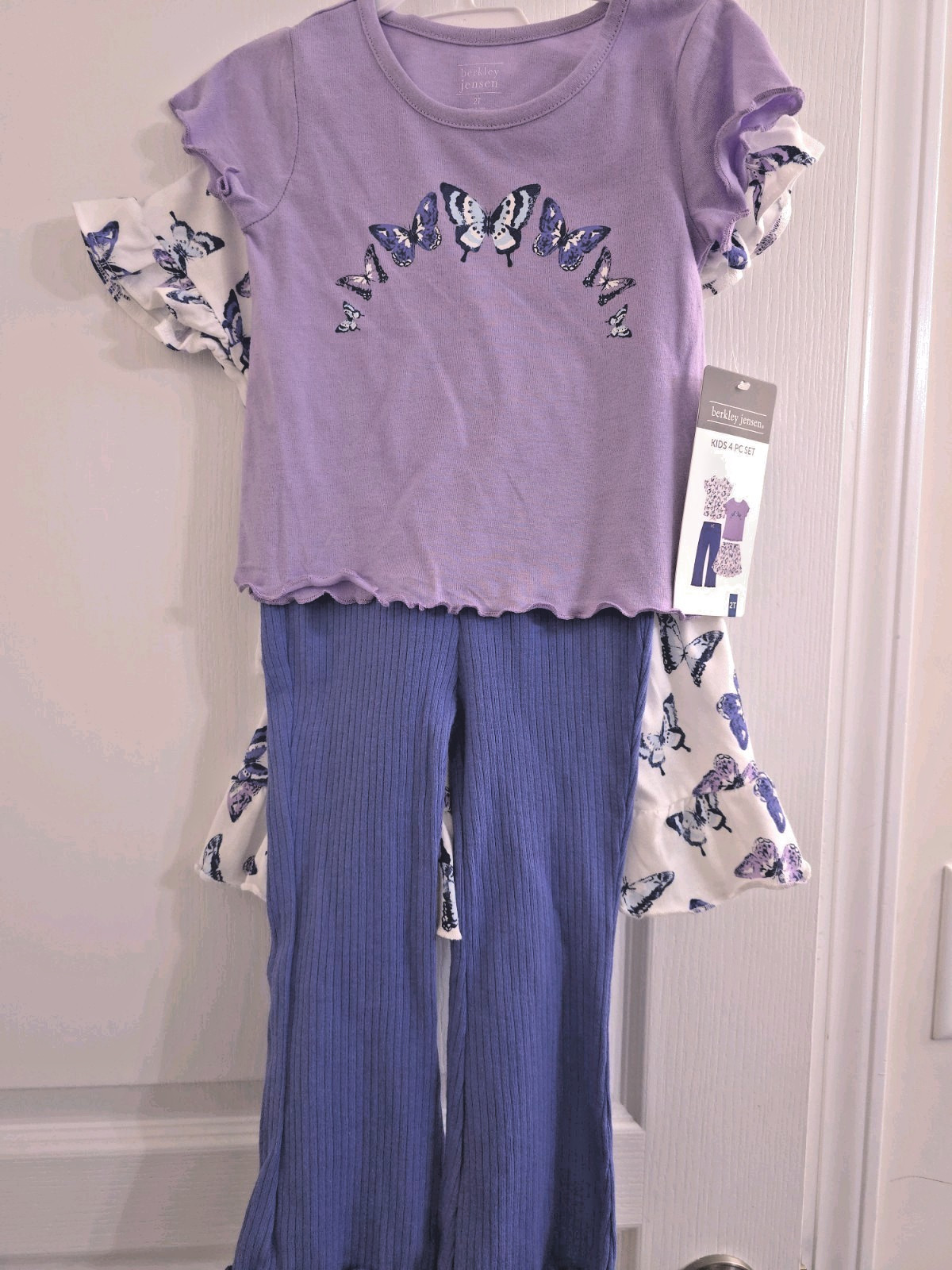 Berkley Jensen Kids 4 Pc Set Beautiful Buterflies On White Background And Purple