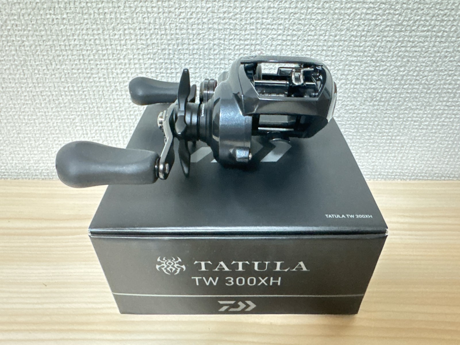 Daiwa Baitcast Reel 21 TATULA TW 300XH 8.1:1 Right Fishing Reel IN BOX