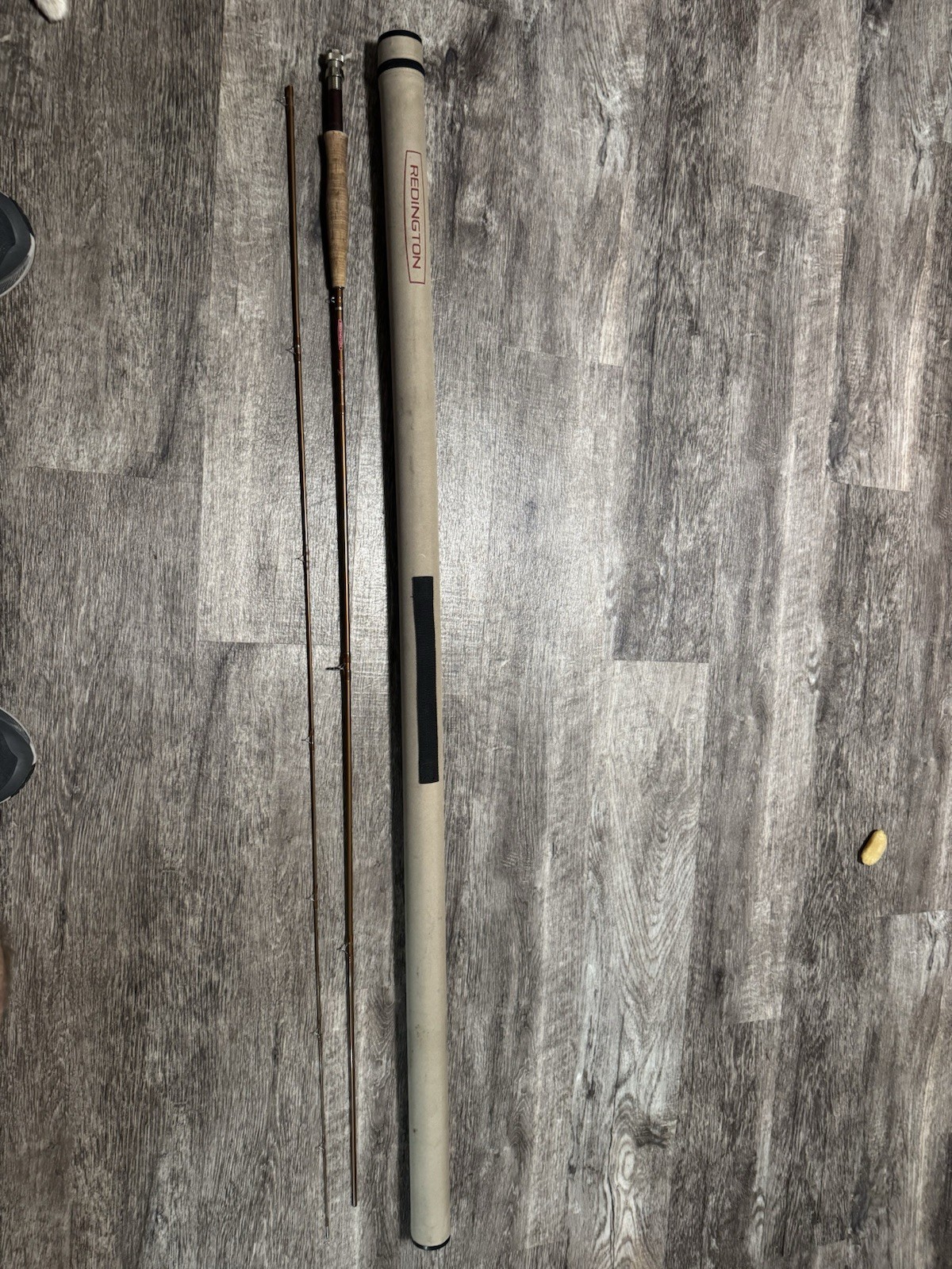 Redington Red Fly 9′ #5 2 Piece Fly Rod in excellent condition W/ Case