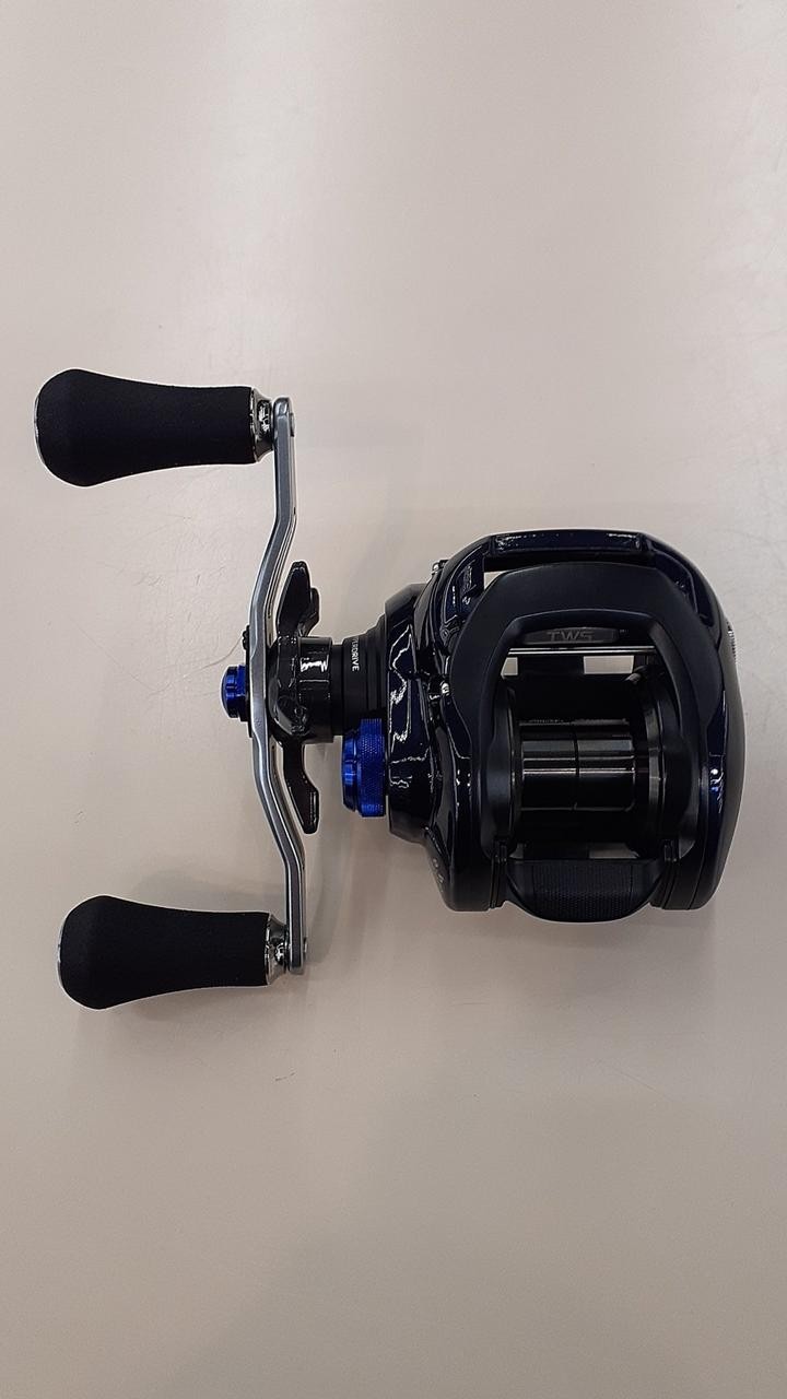 DAIWA 23 SALTIST TW 150XH L 00631037 Bait reel