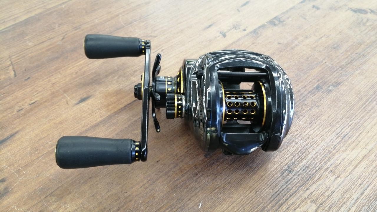 Abugarcia Revo Black9-L Bait Reel