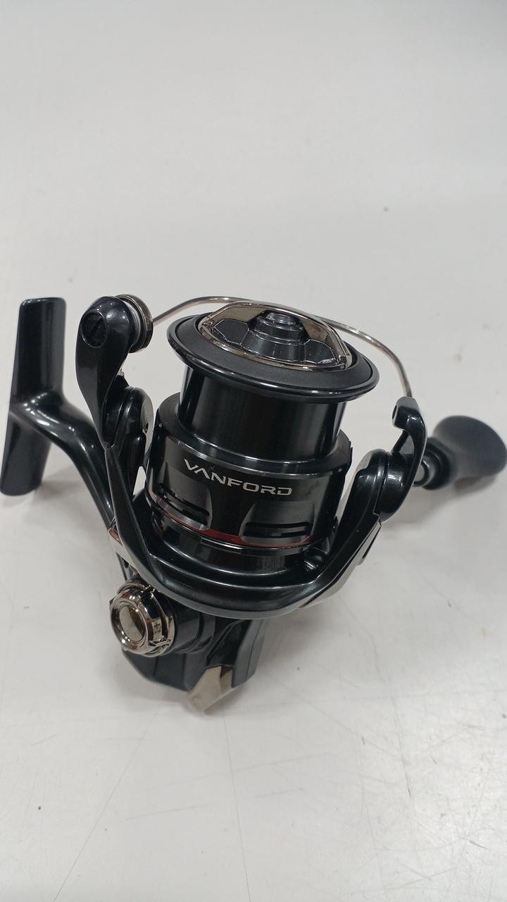 Shimano Vanford C2500S Spinning Reel Gear 5.1:1 Compact body 155g From Japan