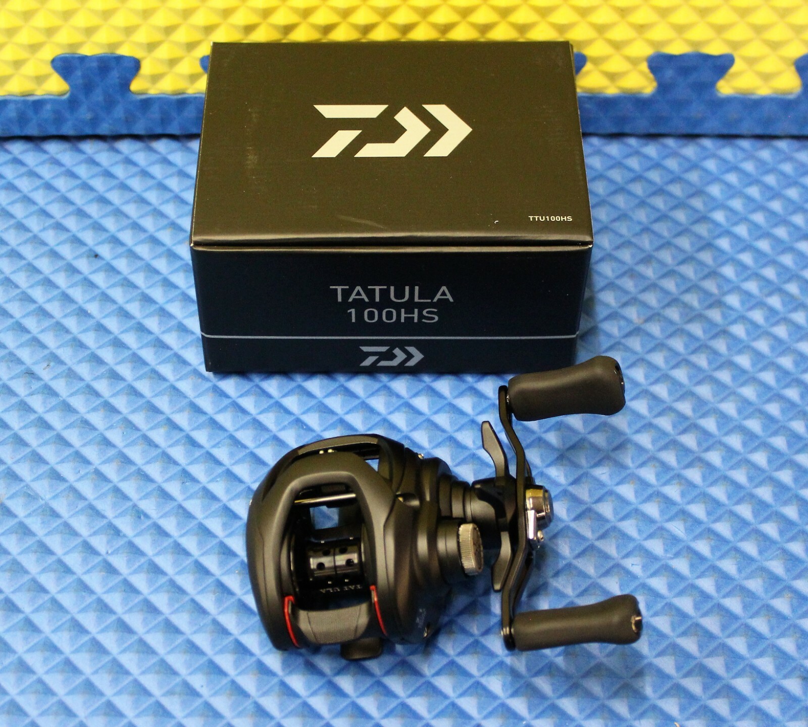 Daiwa Tatula 100HS Baitcasting Reel With Soft Touch Handle Knobs TTU100HS